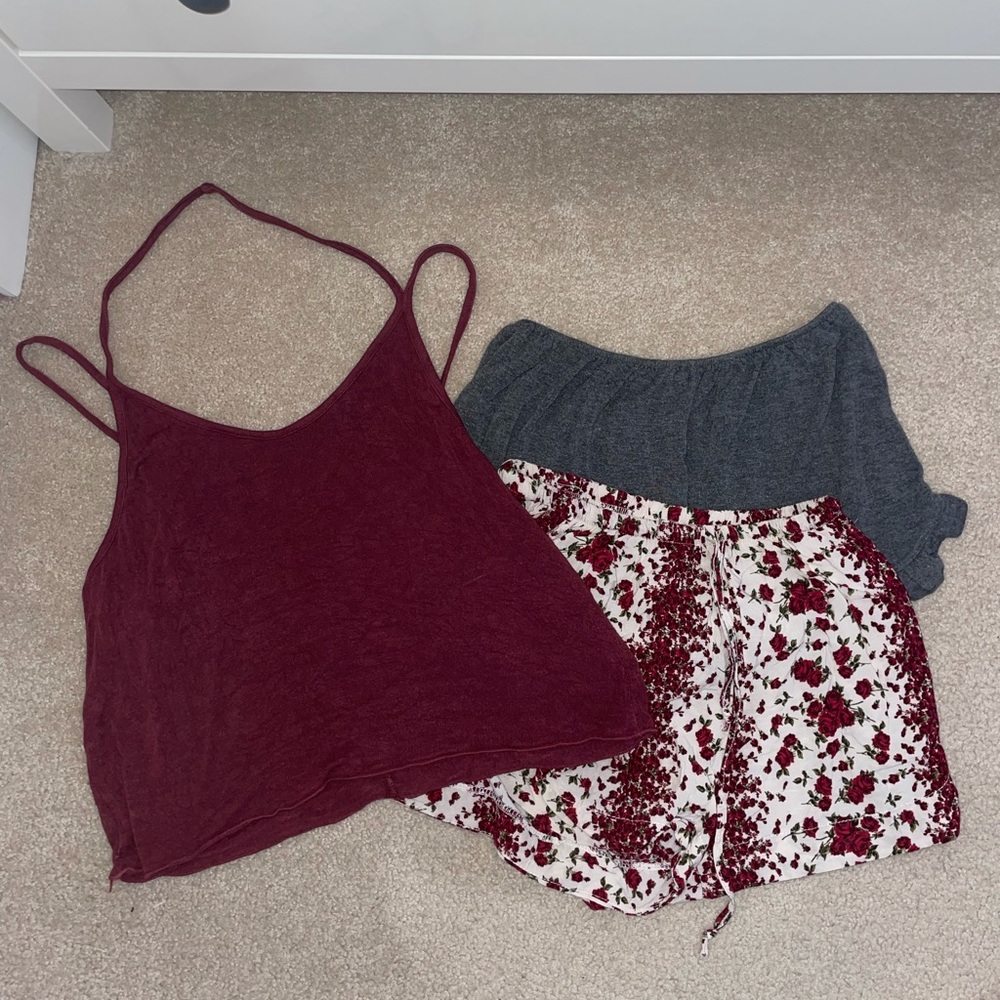 2 BRANDY MELVILLE SHORTS AND 1 TANK TOP